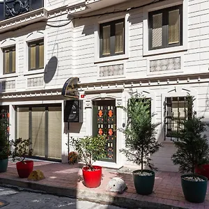 Pera Otel